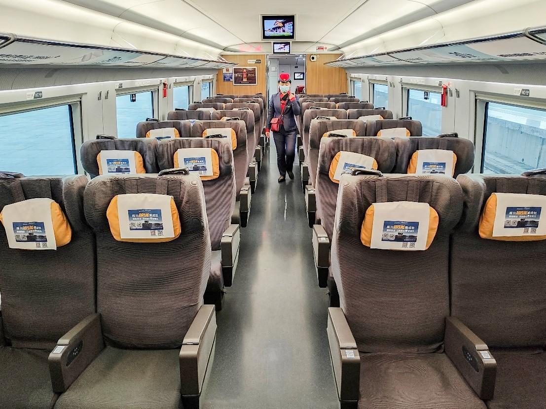 板川超性能集成灶強勢登陸西安局高鐵車廂！